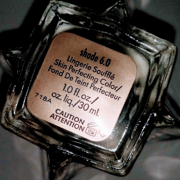 Stila Lingerie Souffle Skin Perfecting Primer00 - Picture 3 of 7
